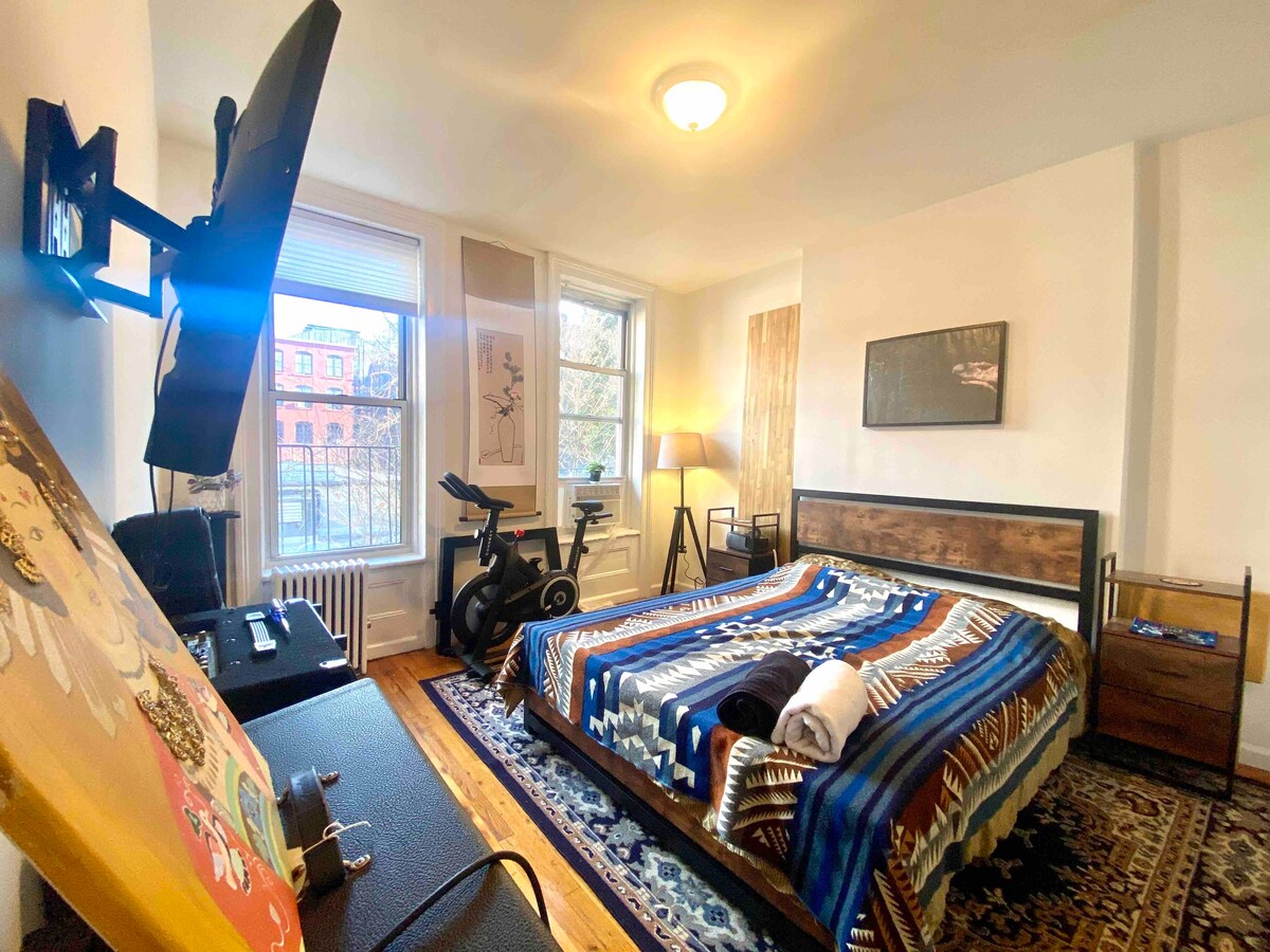 One bedroom apartment in SoHo