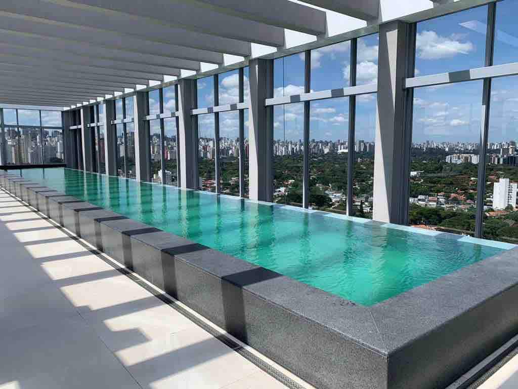 Studio Pinheiros| Rooftop 360° com piscina