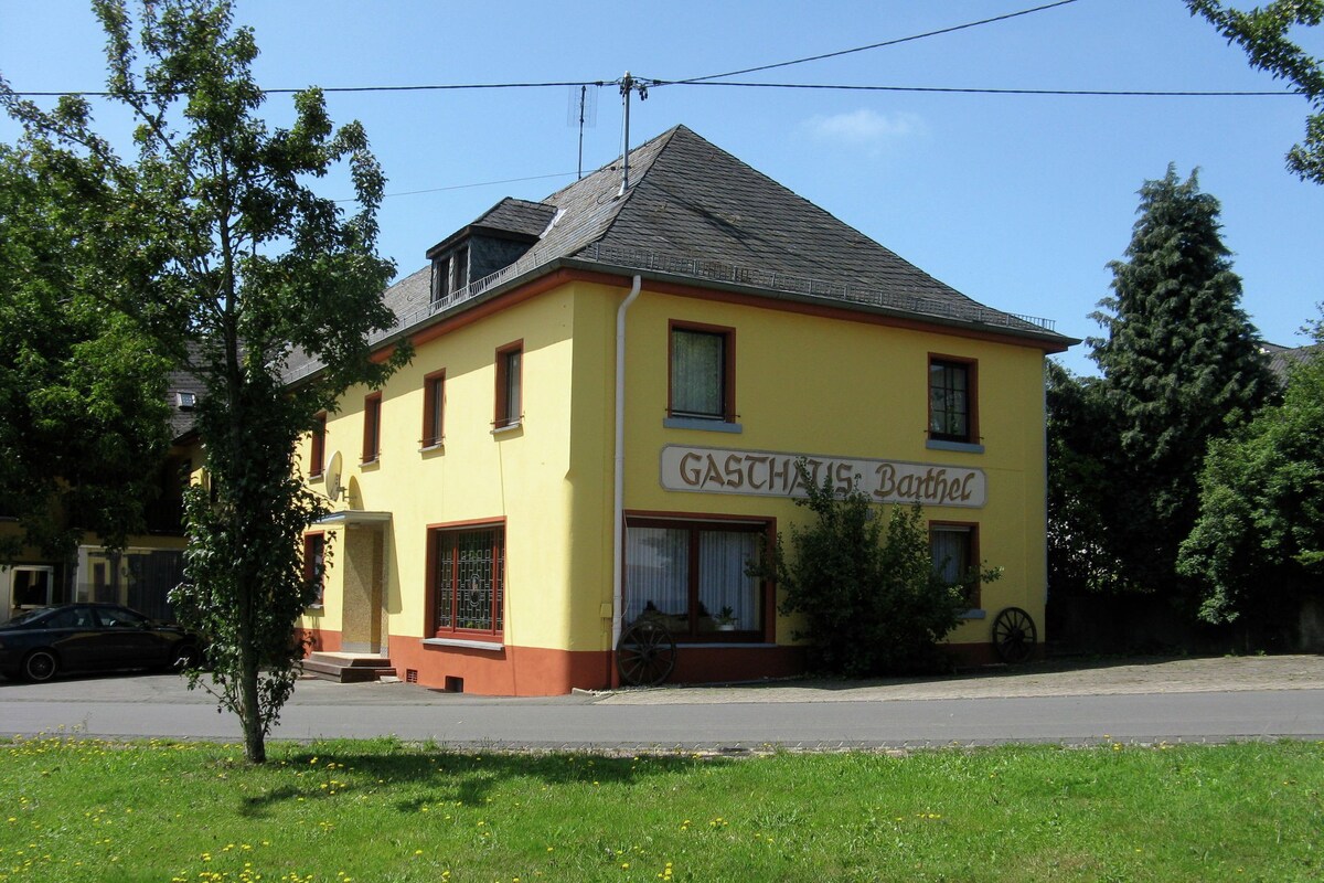 Large group house, beautifully located in Eifel.