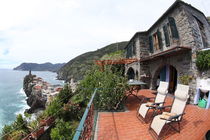 韦尔纳扎（Vernazza）的民宿