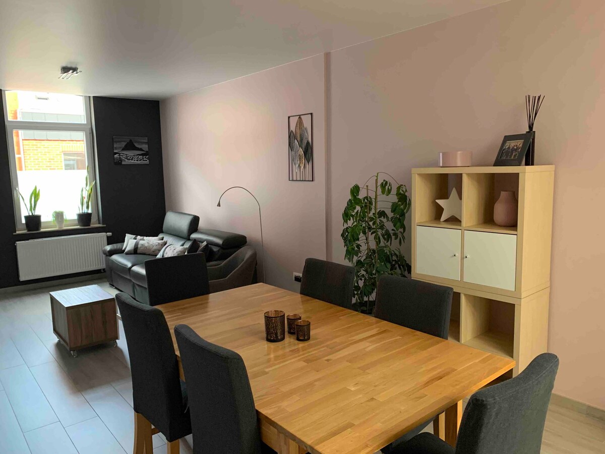 Maison cosy avec jardin,garage au coeur de ciney