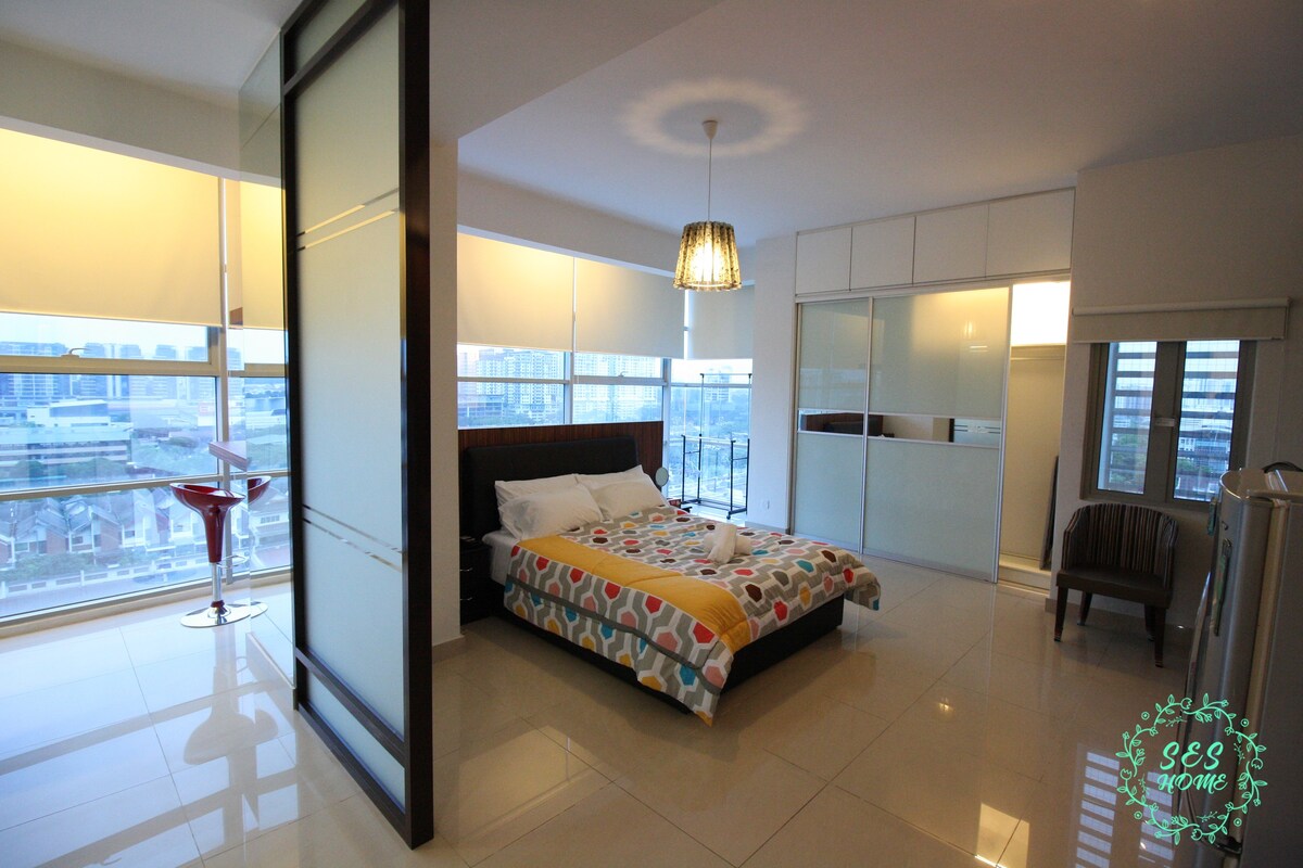# 1单间公寓First Subang Courtyard @ SS15 LRT （ 2-3人）