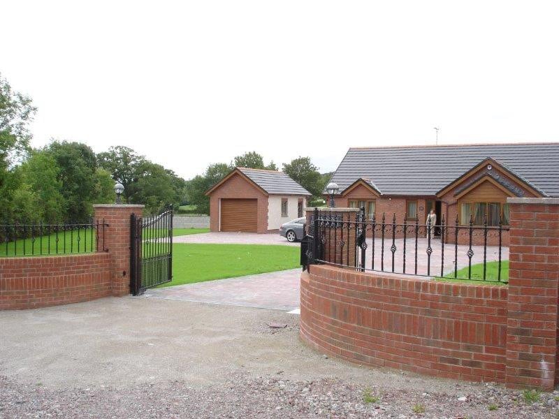 Tara Lodge, Drumambry, Killeshandra, Ireland