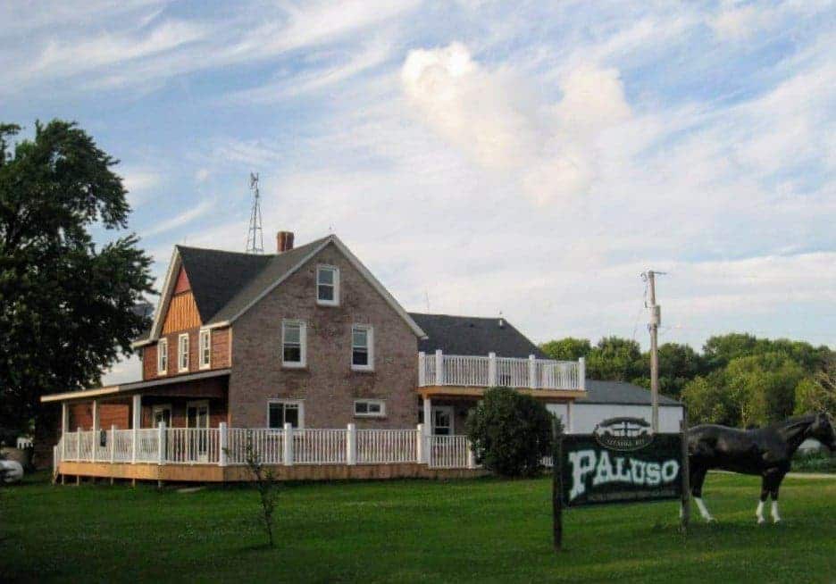 Paluso Guest Ranch -绿松石客房和白色客房