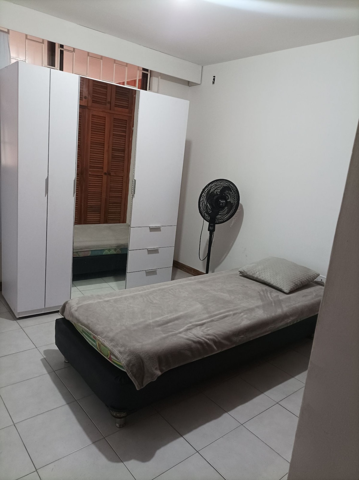 Habitación Cómoda y Tranquila para 1 o 2 personas