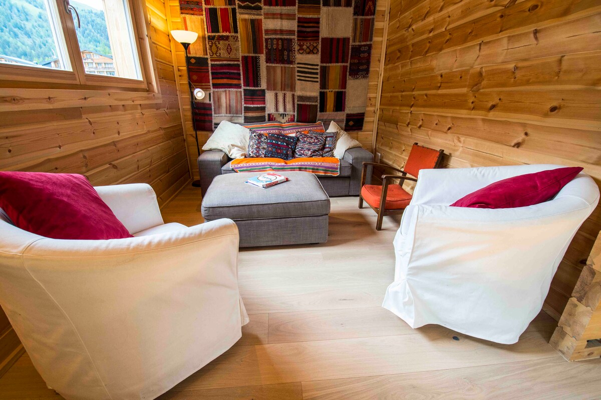 Beautiful spacious light new chalet in Zinal