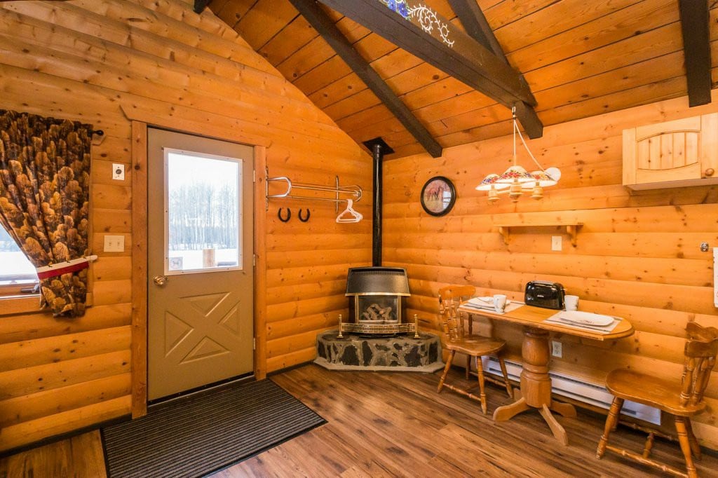 The Mustang Cabin - Bear Creek Cabins