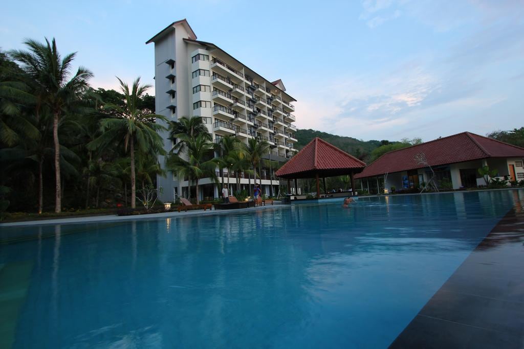 Labuan Bajo 2Adult Hotel Pool Beachfront Breakfas