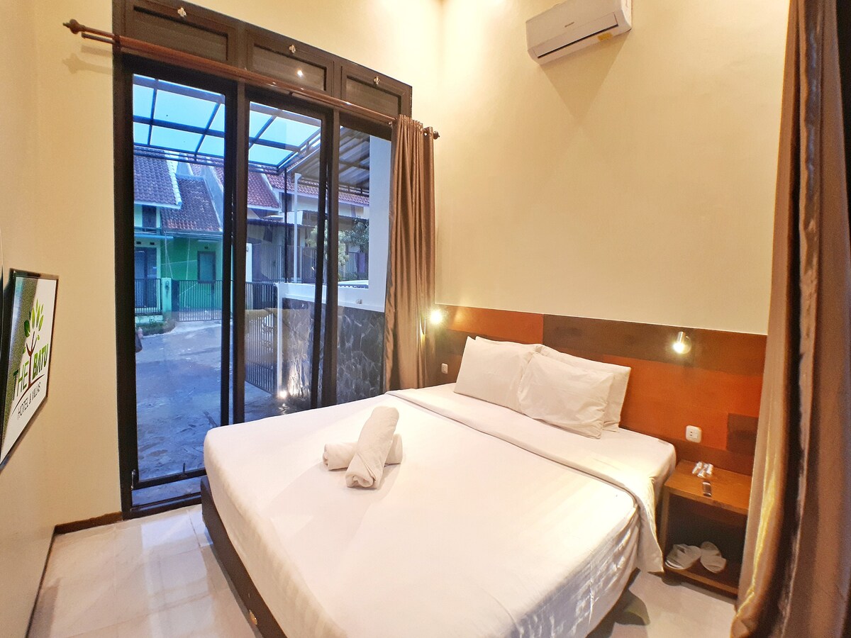 Premium Villa 2 kamar Panderman Garden C5 Oro Ombo