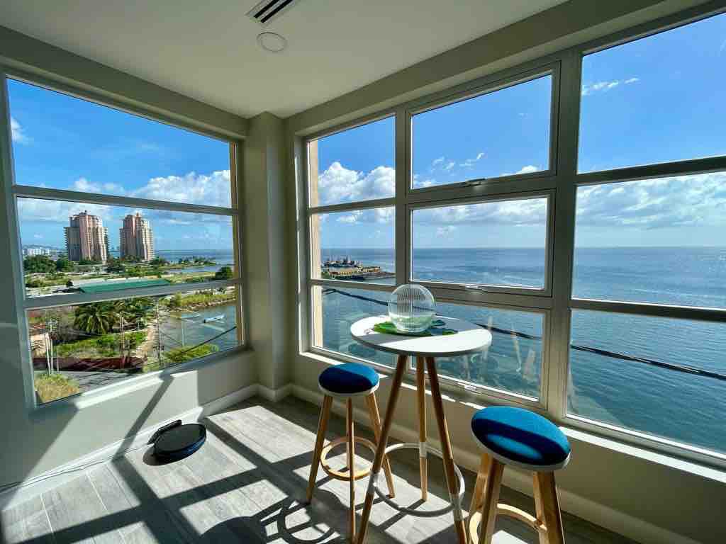 Apartment with Ocean Views