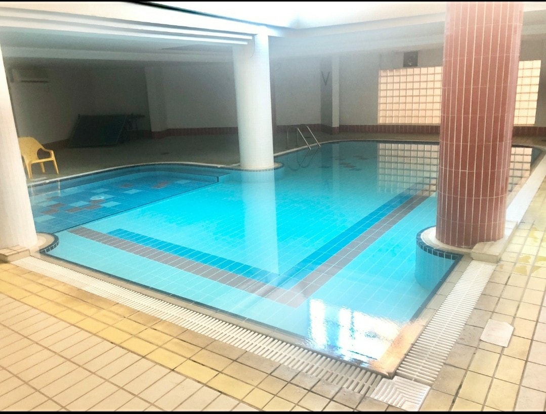 proche kikar , piscine, spacieux et agréable