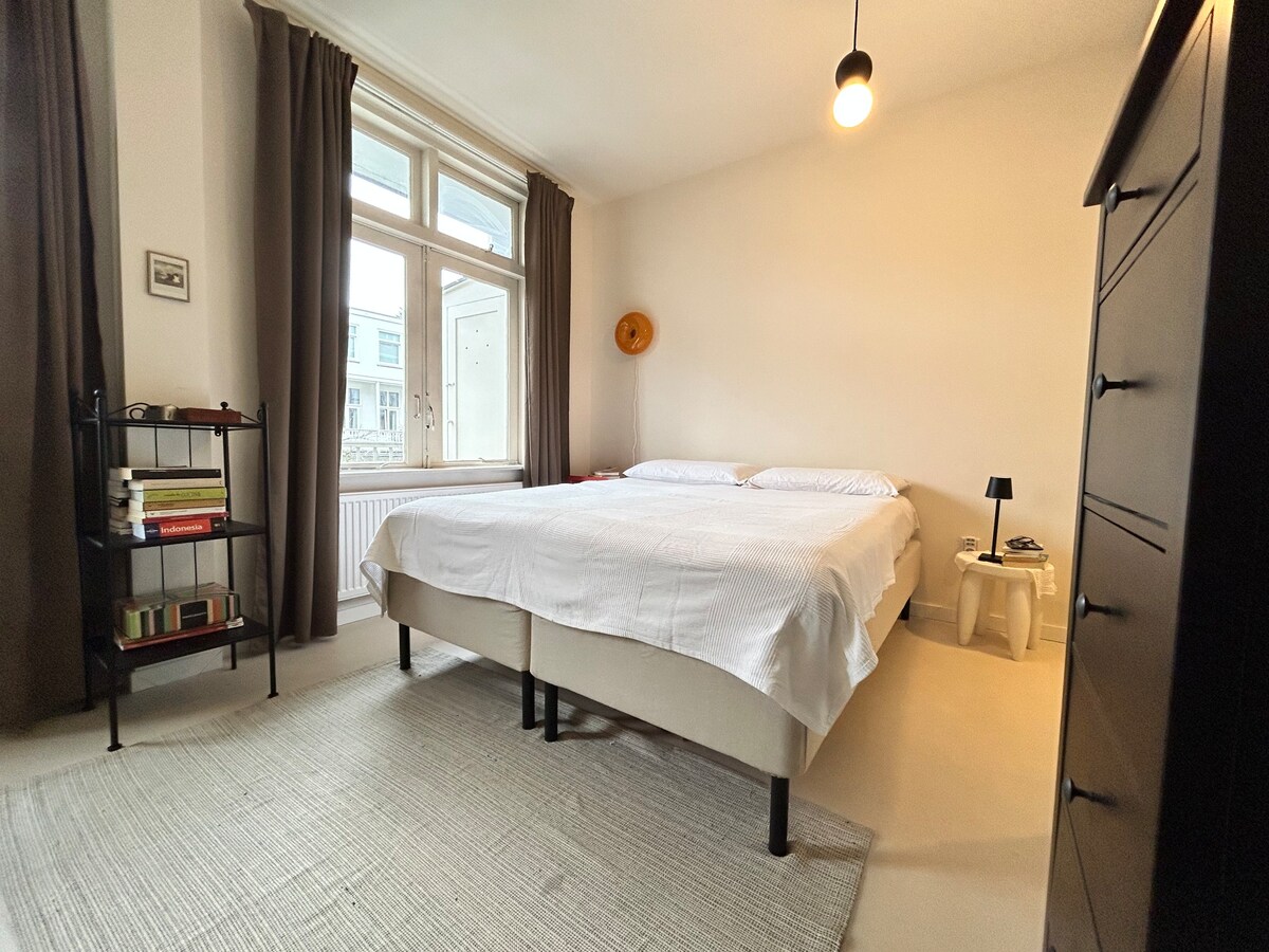 Cozy Apartment in Amsterdam near Tram