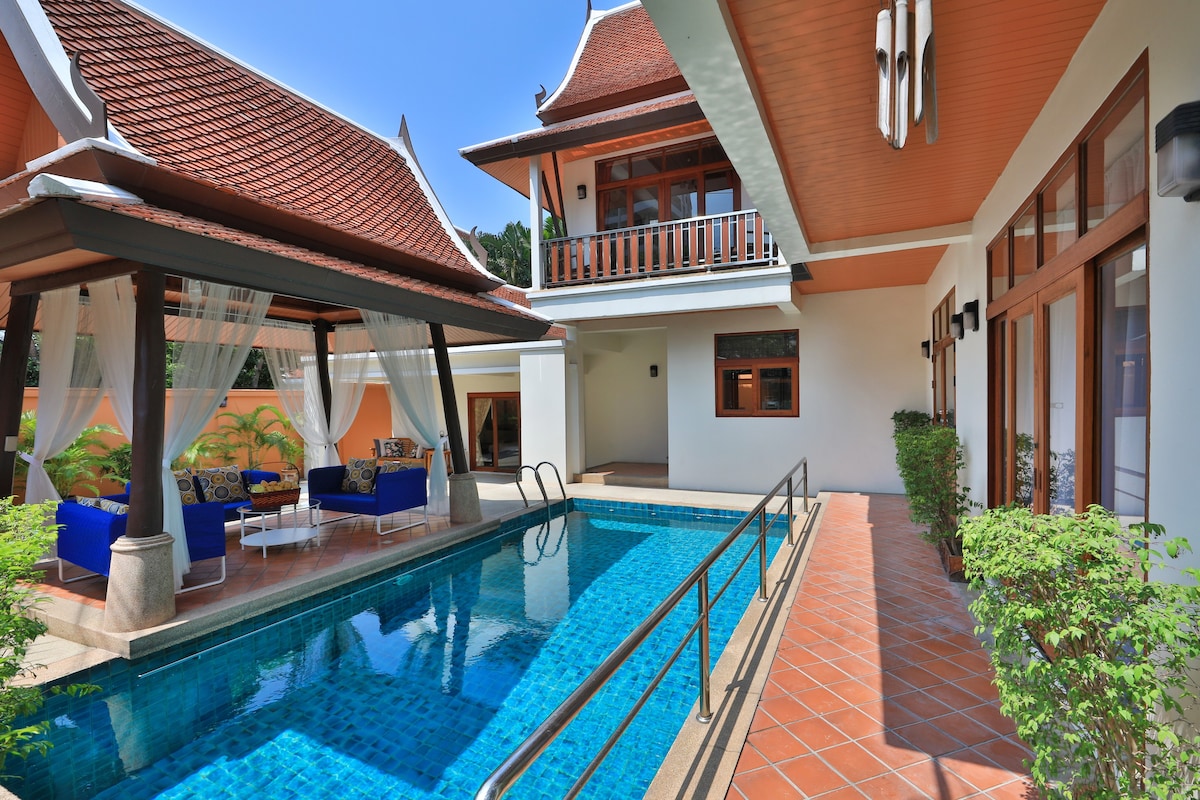 芭堤雅豪华别墅（ Pattaya Luxury Villa ） -靠近海滩的4卧室