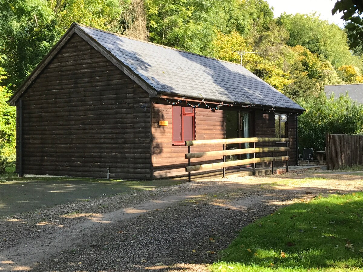 Ivy Lodge Log Cabin