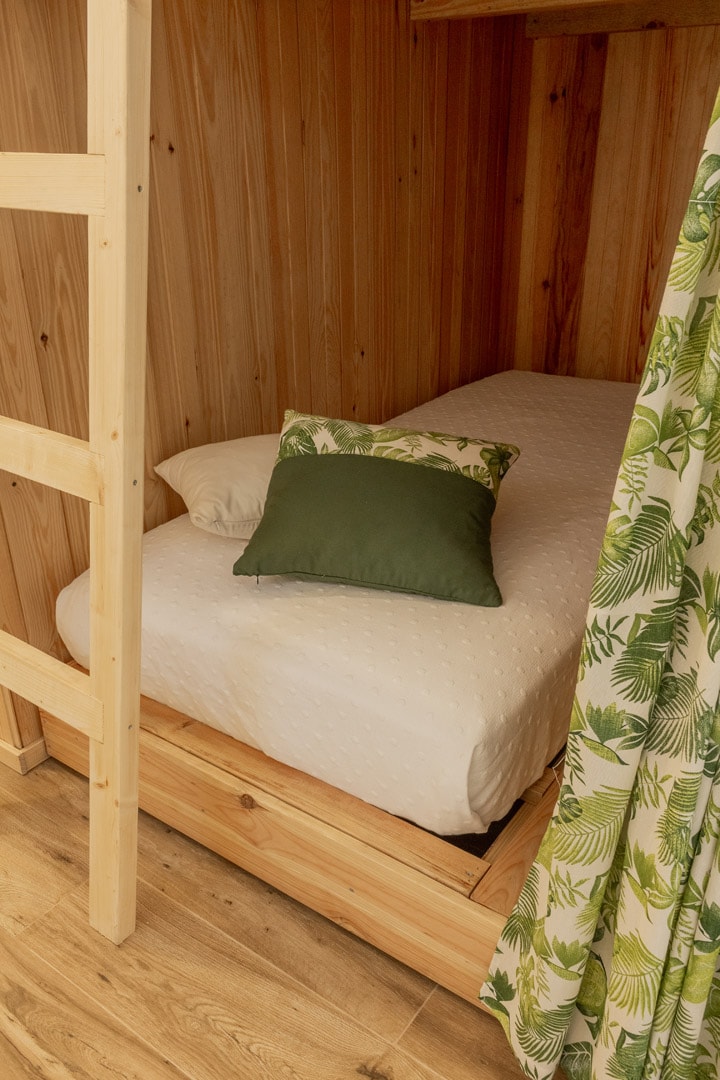 Behappy Lodge - Cama em Camarata