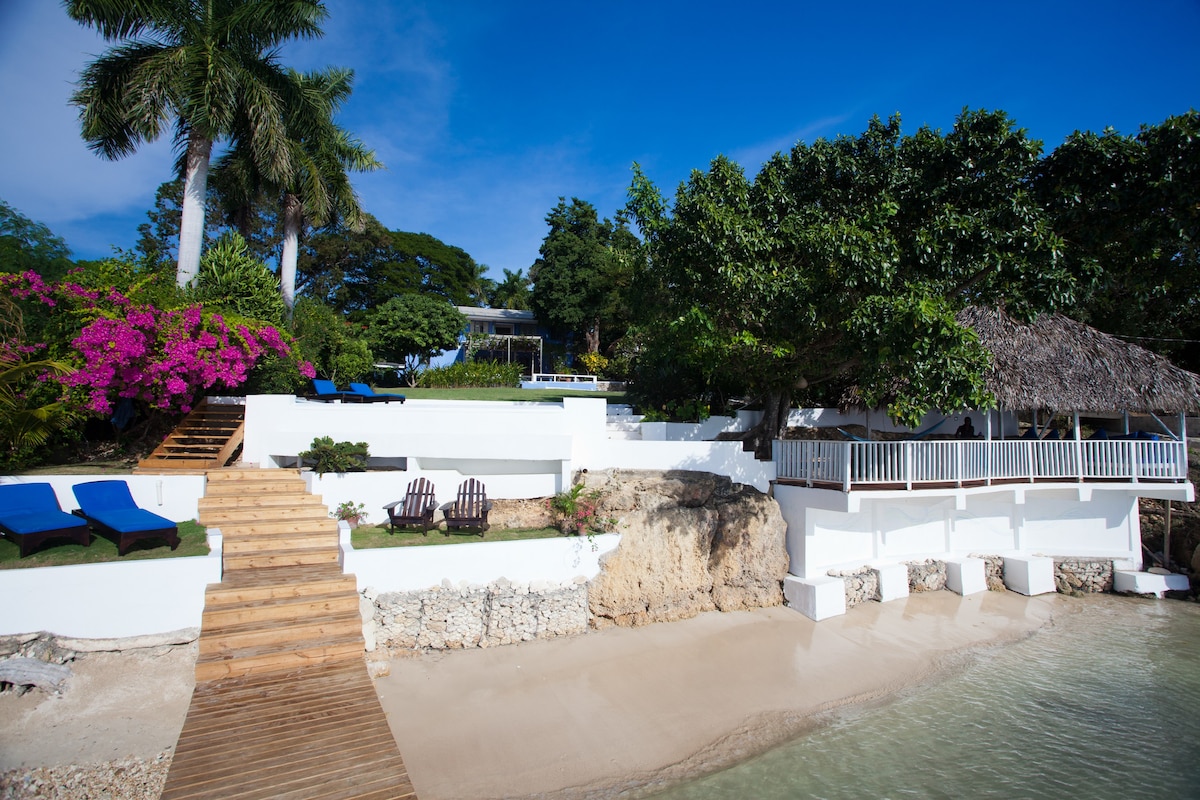 Award-winning villa with private beach and pool