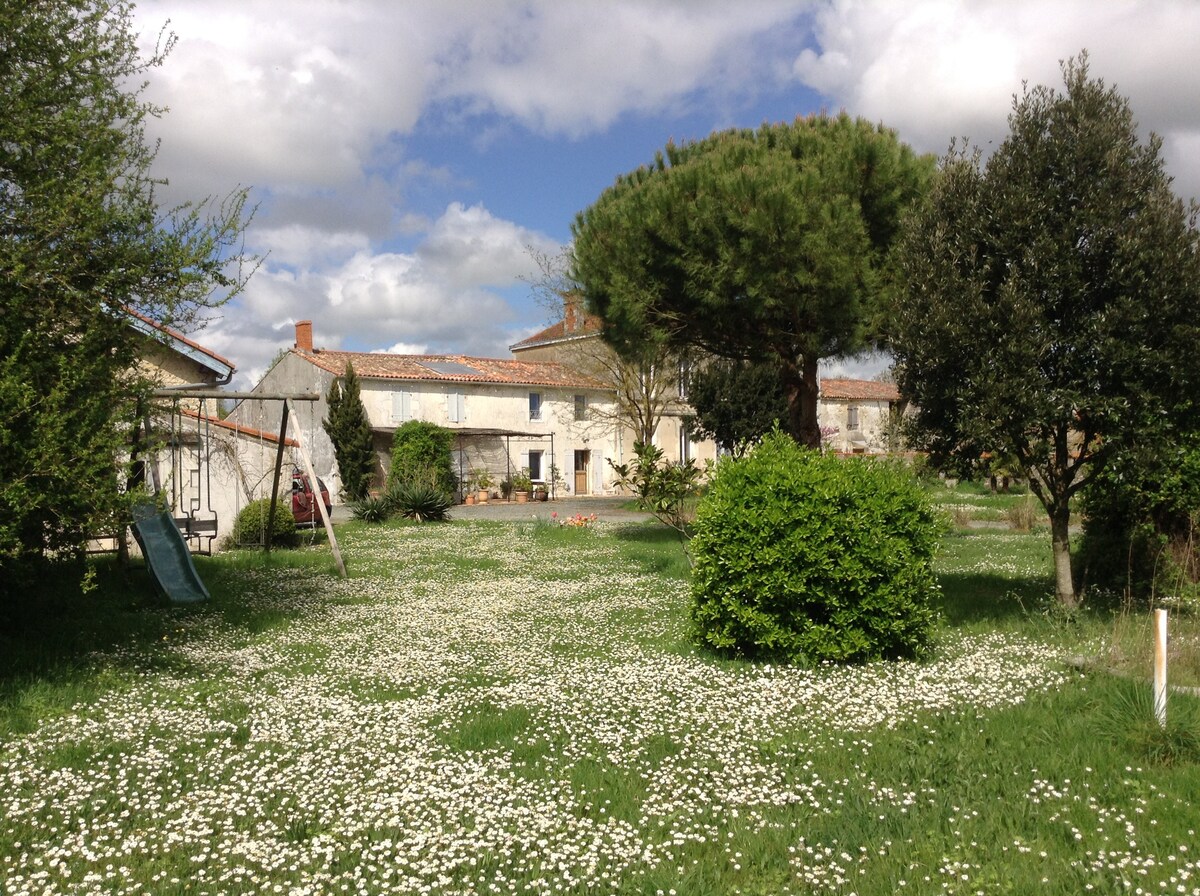 Quiet cottage near La Rochelle