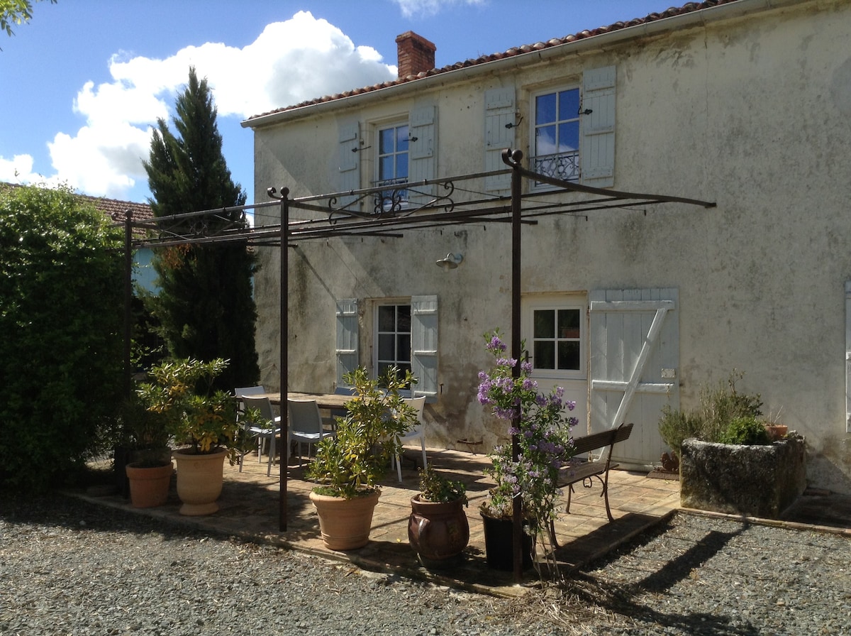 Quiet cottage near La Rochelle