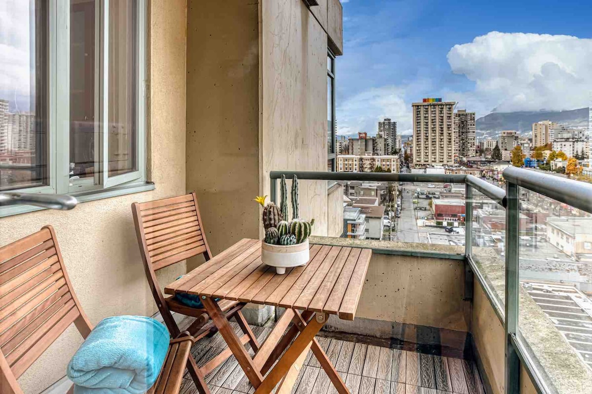 Central with Views 2Beds/Parking/Balcony