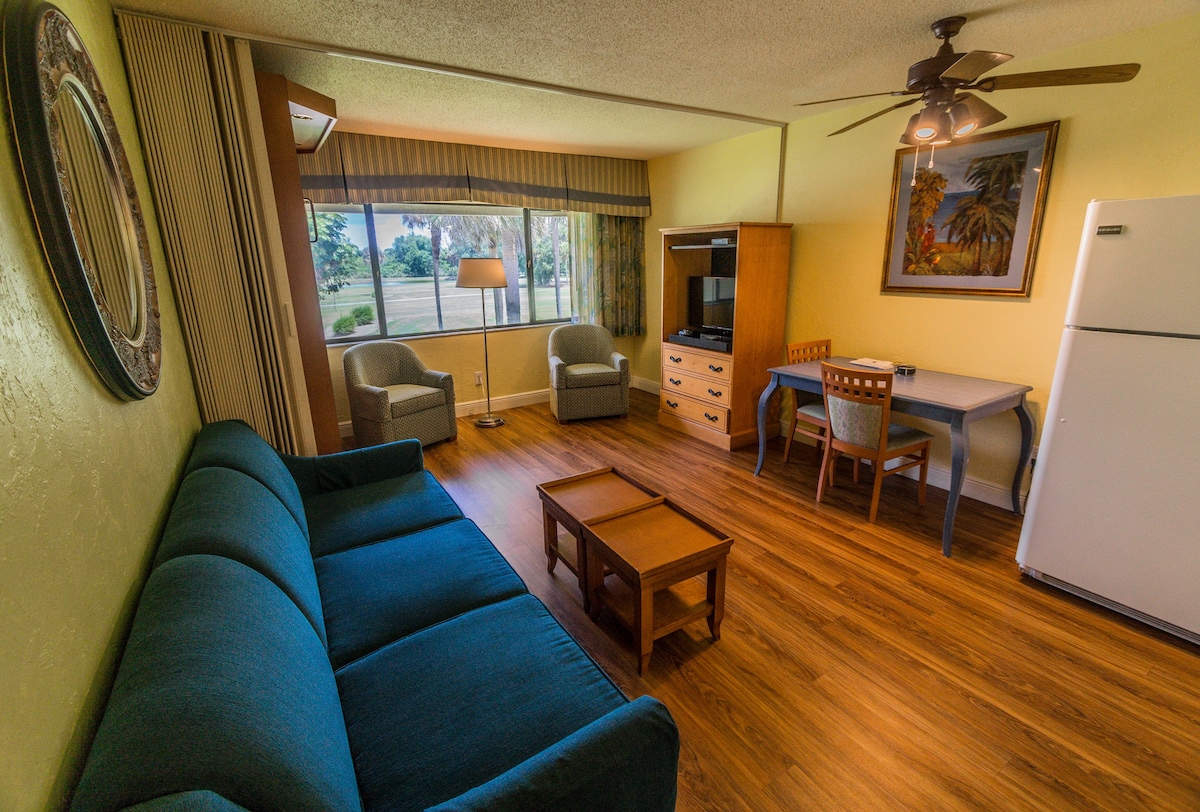 Amenities Galore at Lehigh Resort Club - Studio!