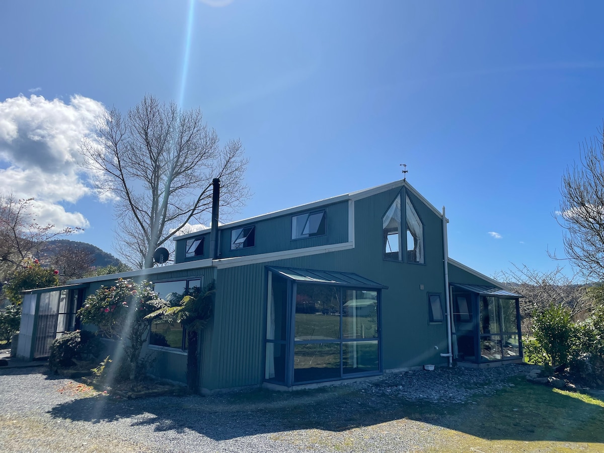 Glacier Barn House