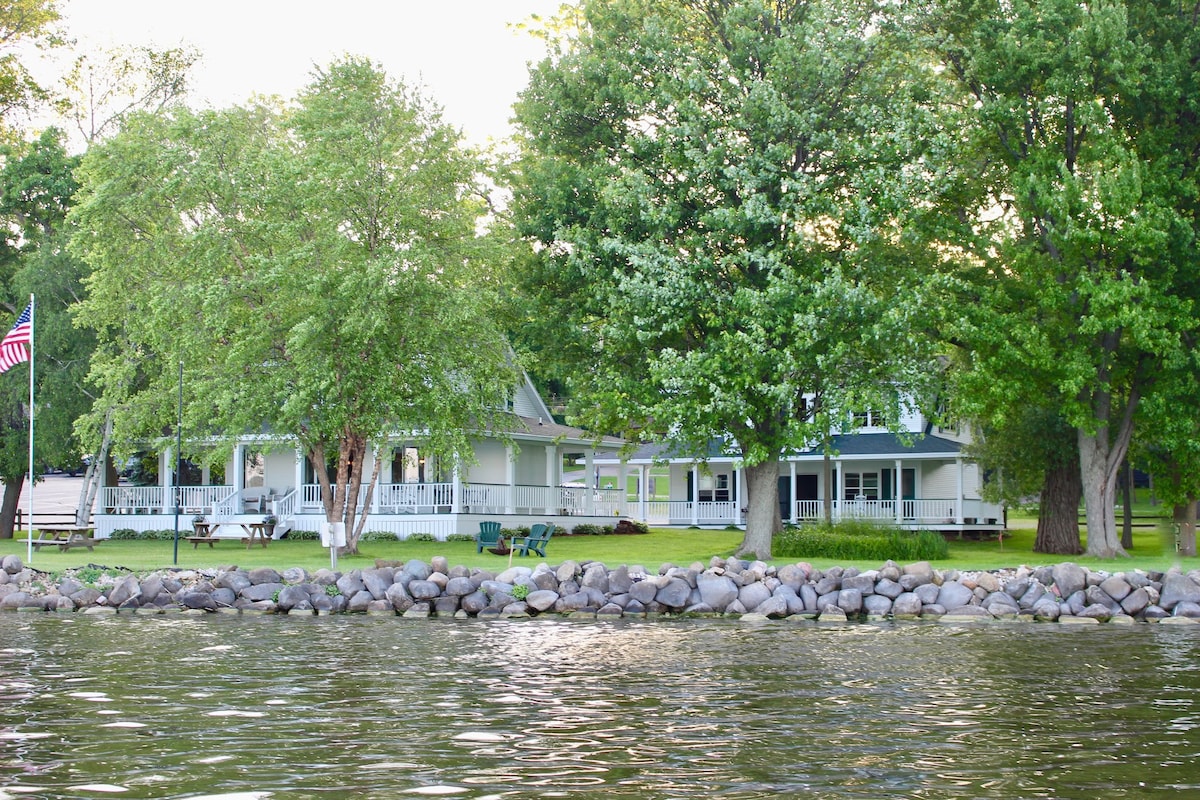 Badger Shores Waterfront Property on Green Lake