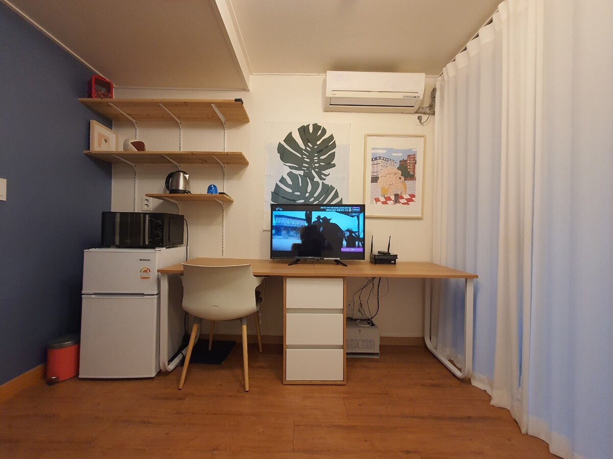 #202 Private Unit/Shower near Hongdae