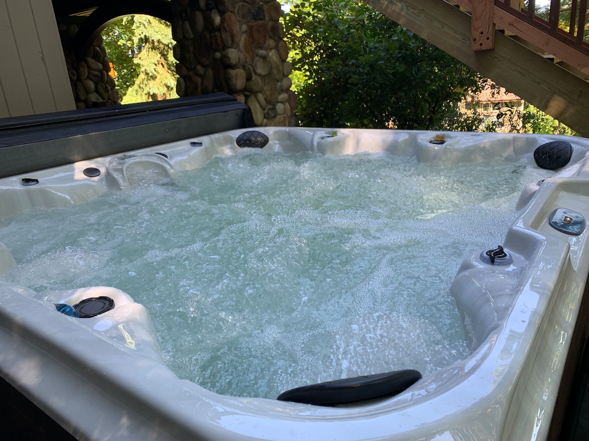 Stay on Windham Mt-Hot Tub Hiking Family Friendly!