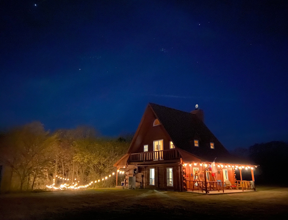 Cabin getaway with 80 acres to yourself