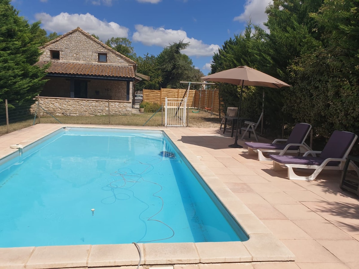 Gîte de charme "Comme Chez Soi", piscine privée