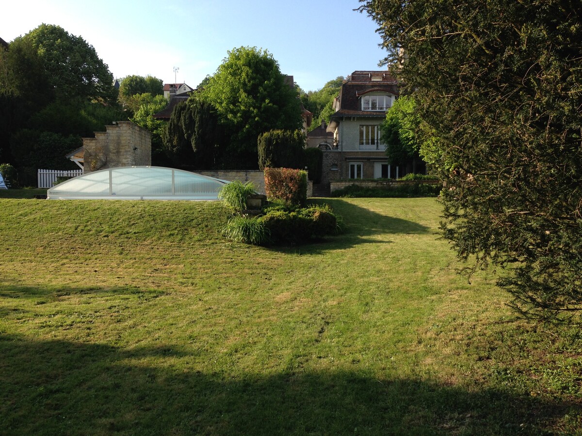 房子，公园，泳池， 35分钟巴黎-非常适合家庭入住
