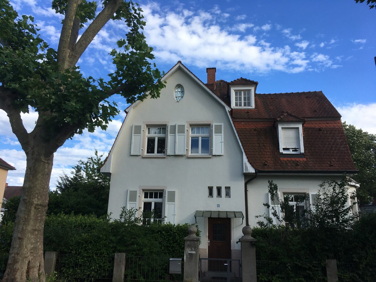 莱茵别墅（ Villa am Rhein ）