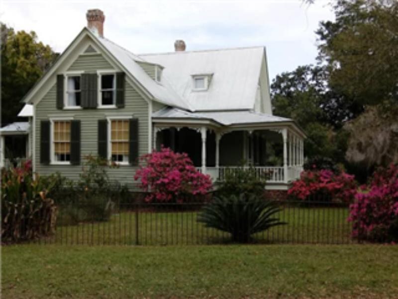 历史悠久的摩西·汤普森大厦（ Moses Thompson House ） c 1870