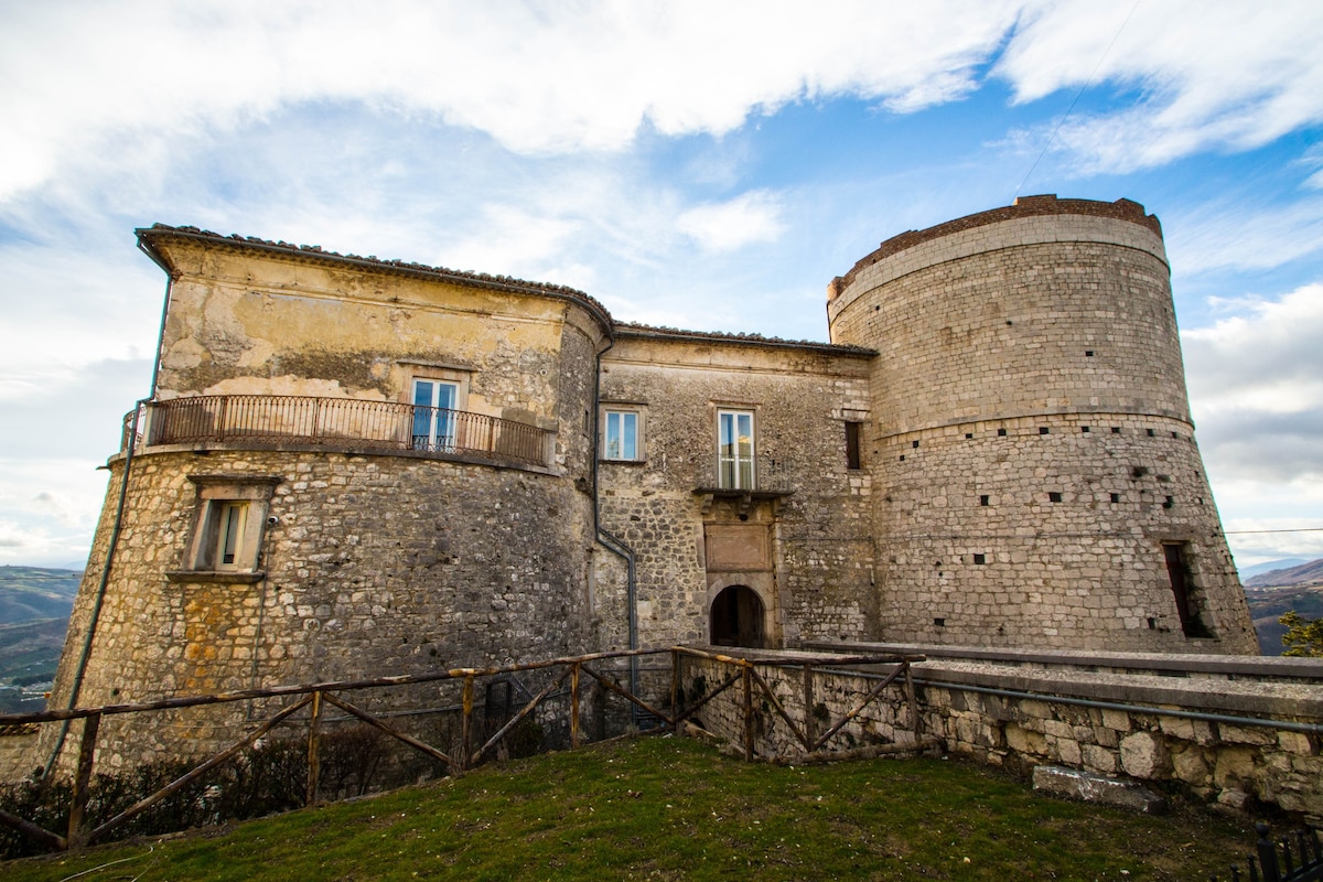 Castello Carafa - Gentleman 's home