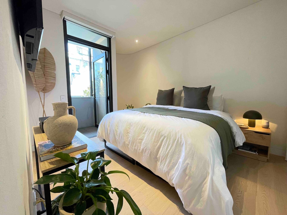 Luxurious Room in Darling Harbour Townhouse