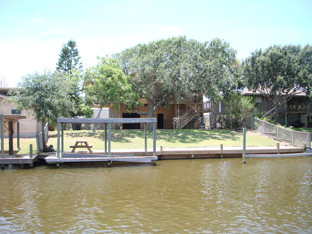 拉古纳马德雷（ Laguna Madre ） 2层运河之家