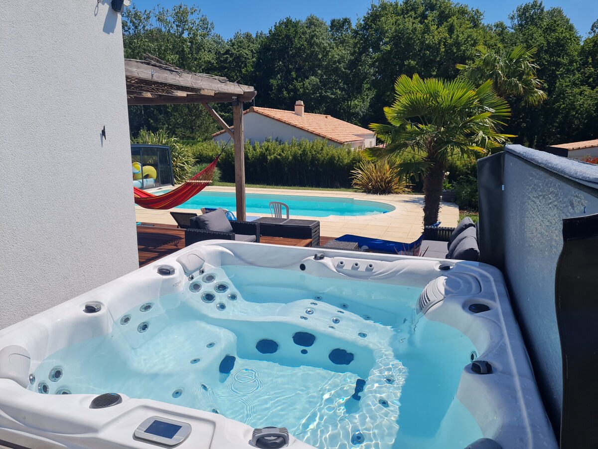 VILLA classée 4* jacuzzi/Piscine chauffée privée