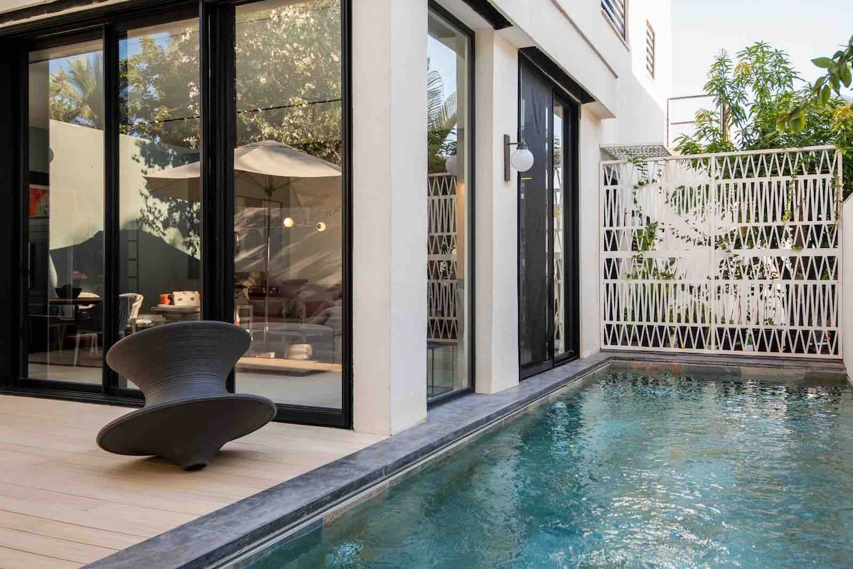 Luxury Family Oasis in Upscale Ramat Poleg ~ Pool