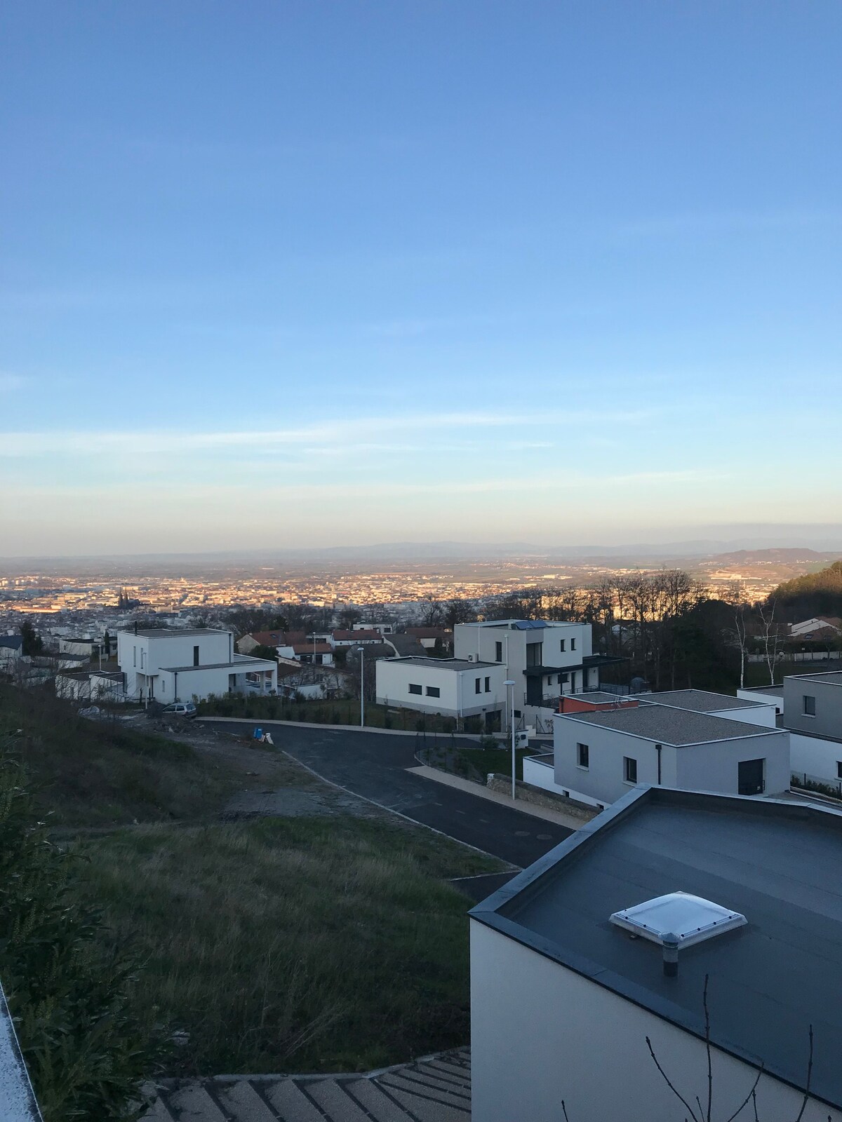 Maison individuelle entre ville et montagne