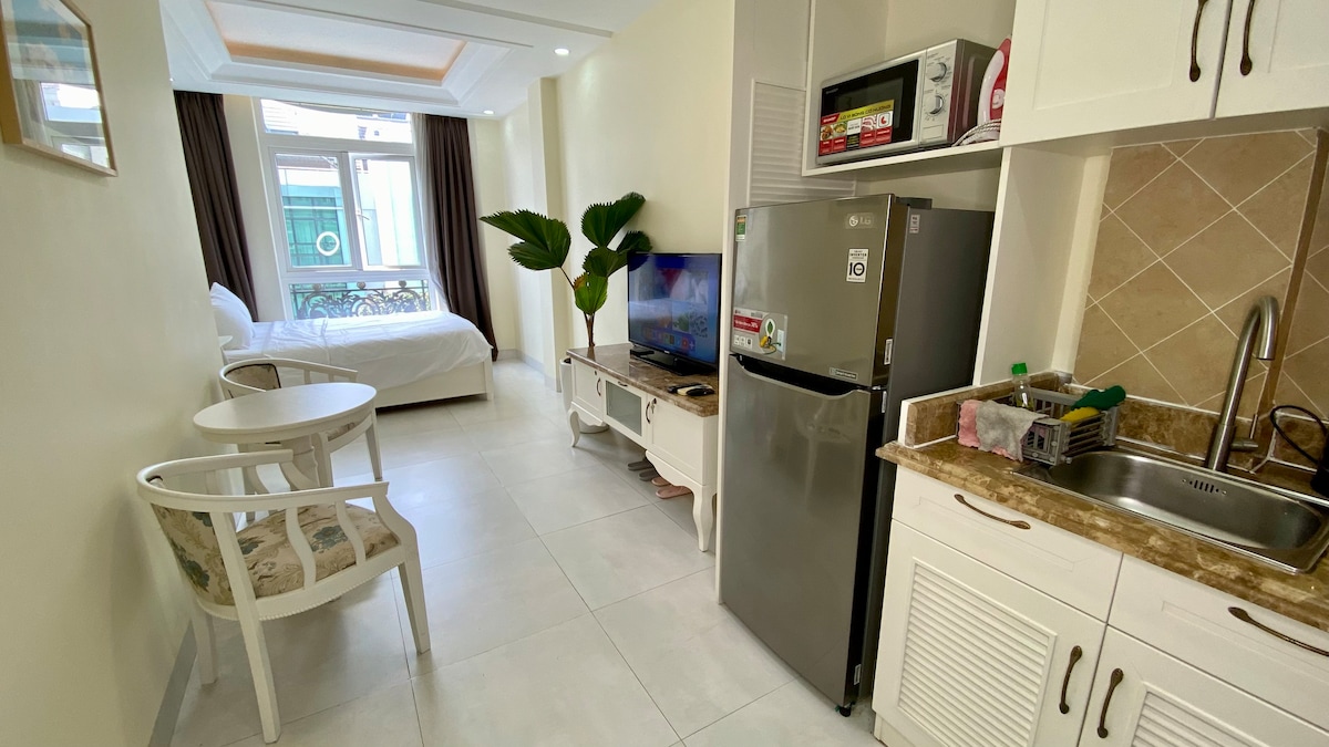 Brightly 1 Bed R Service Apartment/Phu My Hung D7