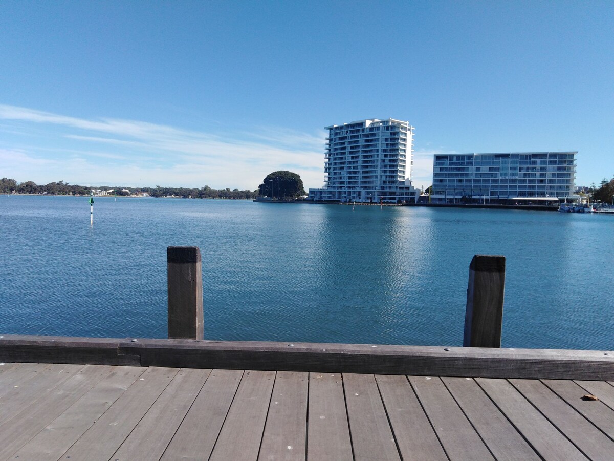 Mandurah Central Waters Edge