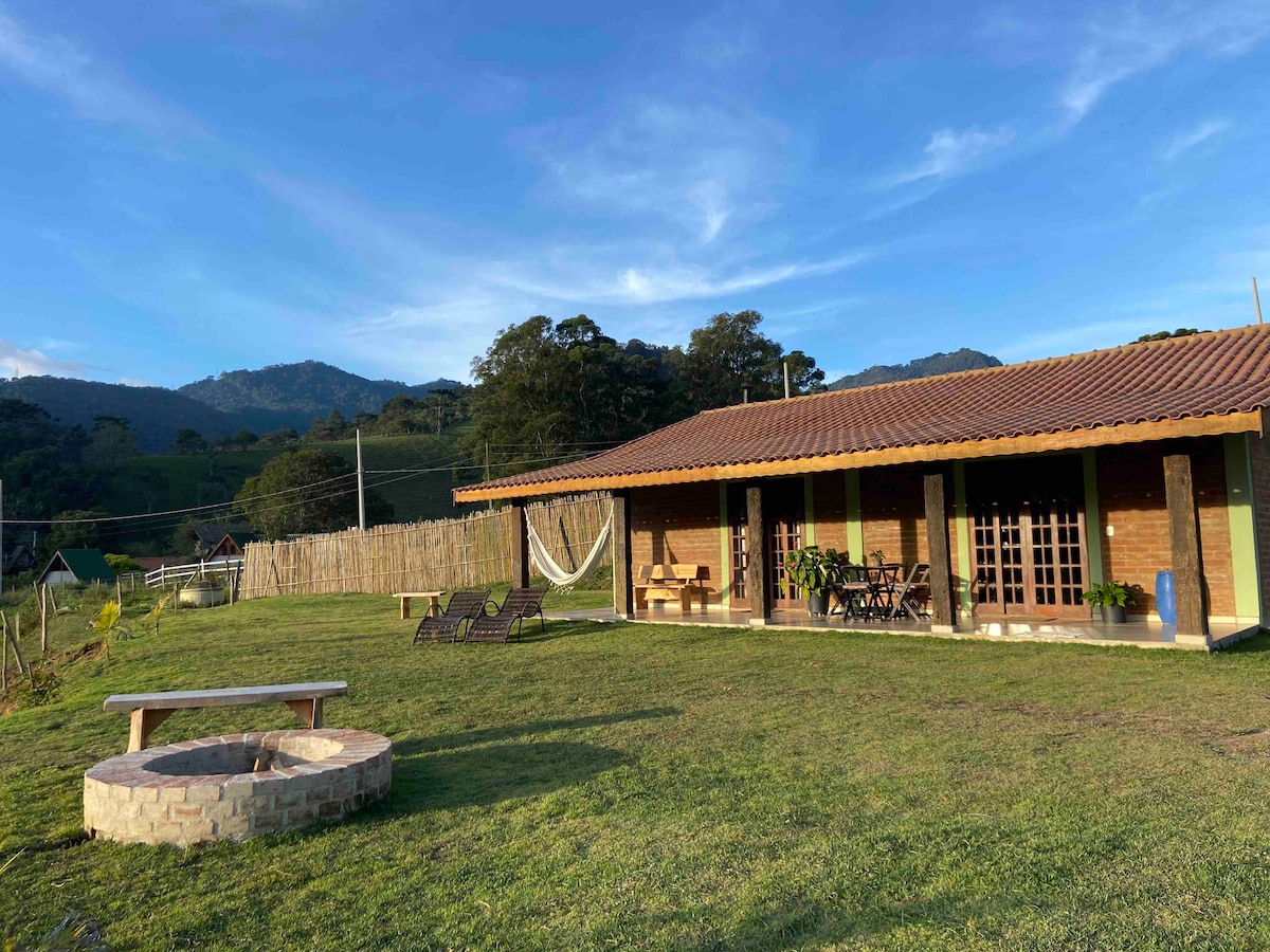 Casa com vista para as montanhas