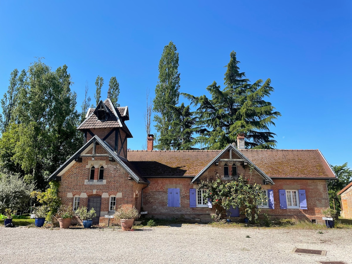 Château de Glairans ，游泳池，网球， 27人