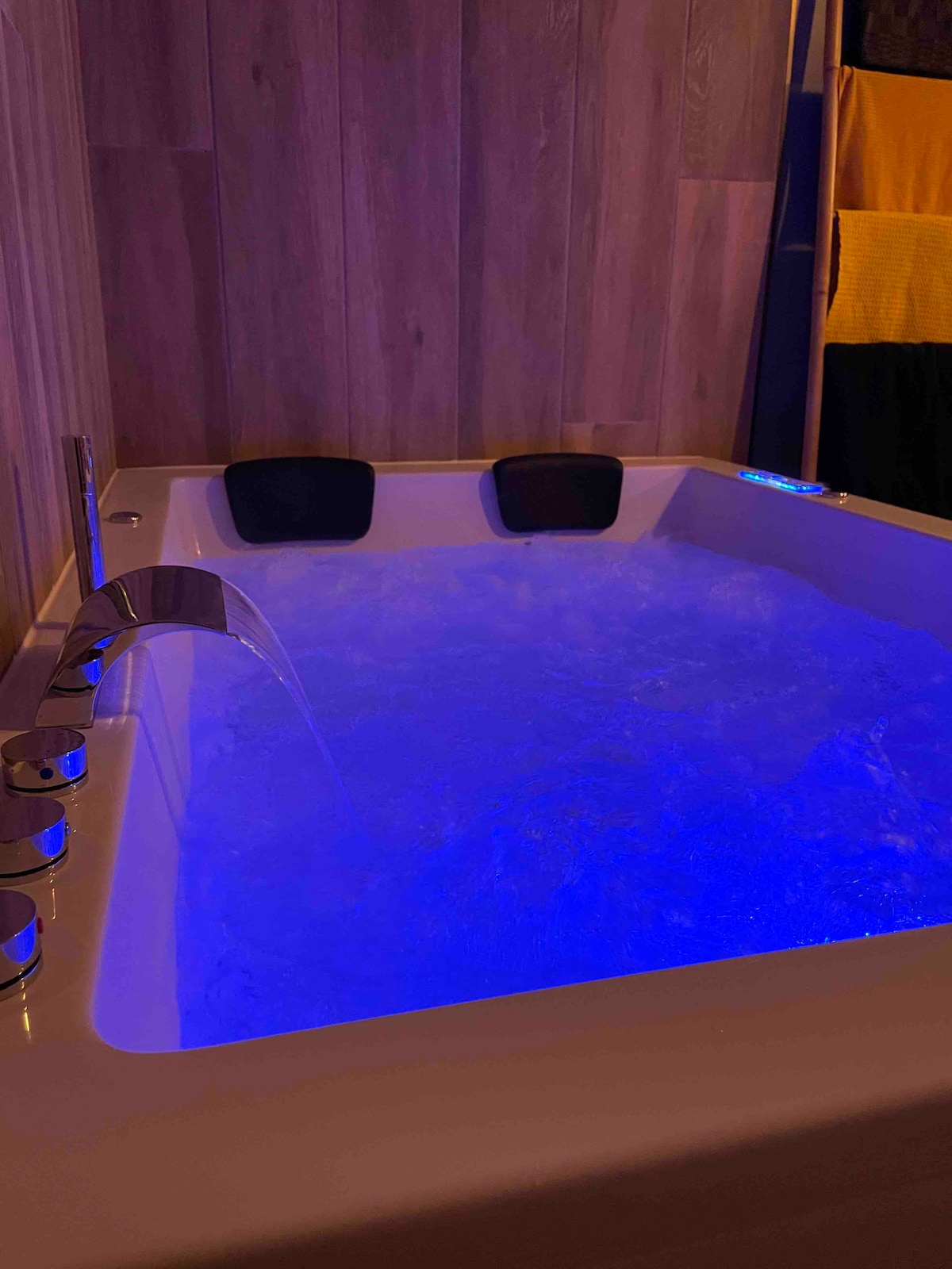 Le studio Jacuzzi love room