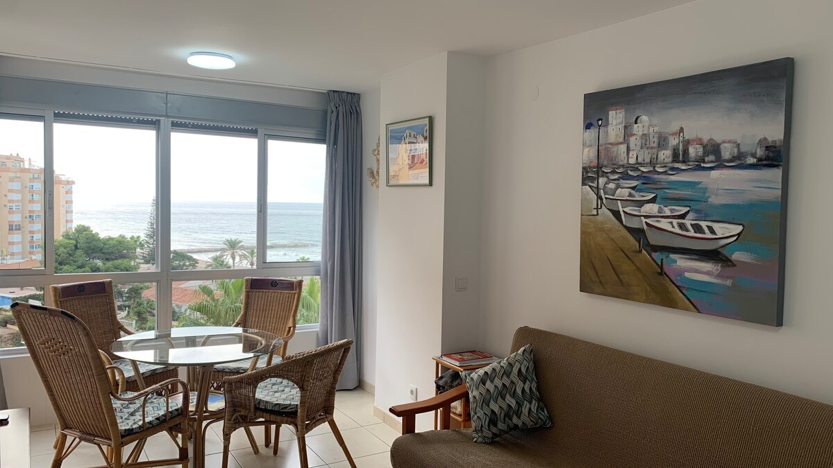 Precioso apartamento con vistas al mar!