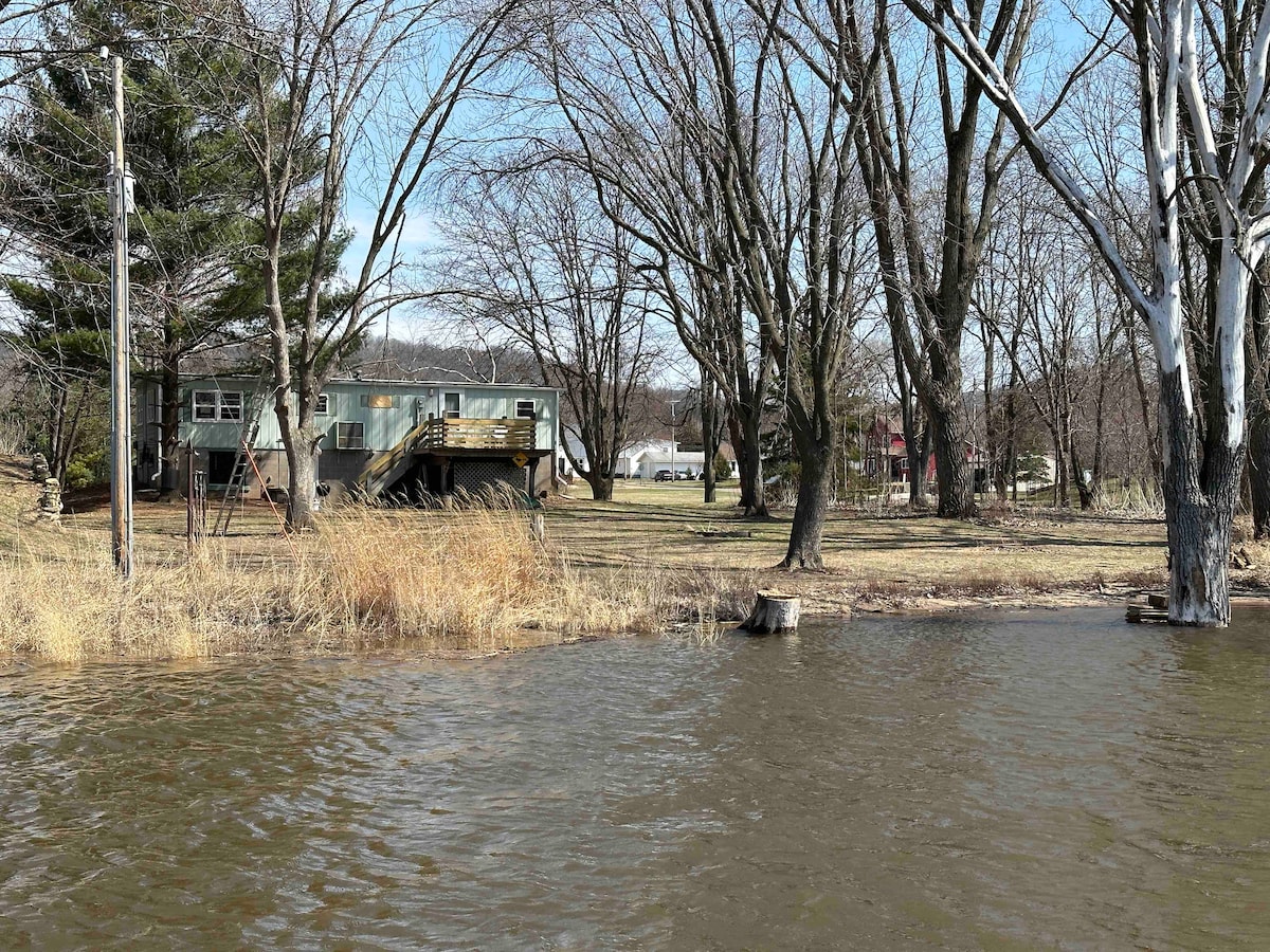 Mississippi Riverfront Home