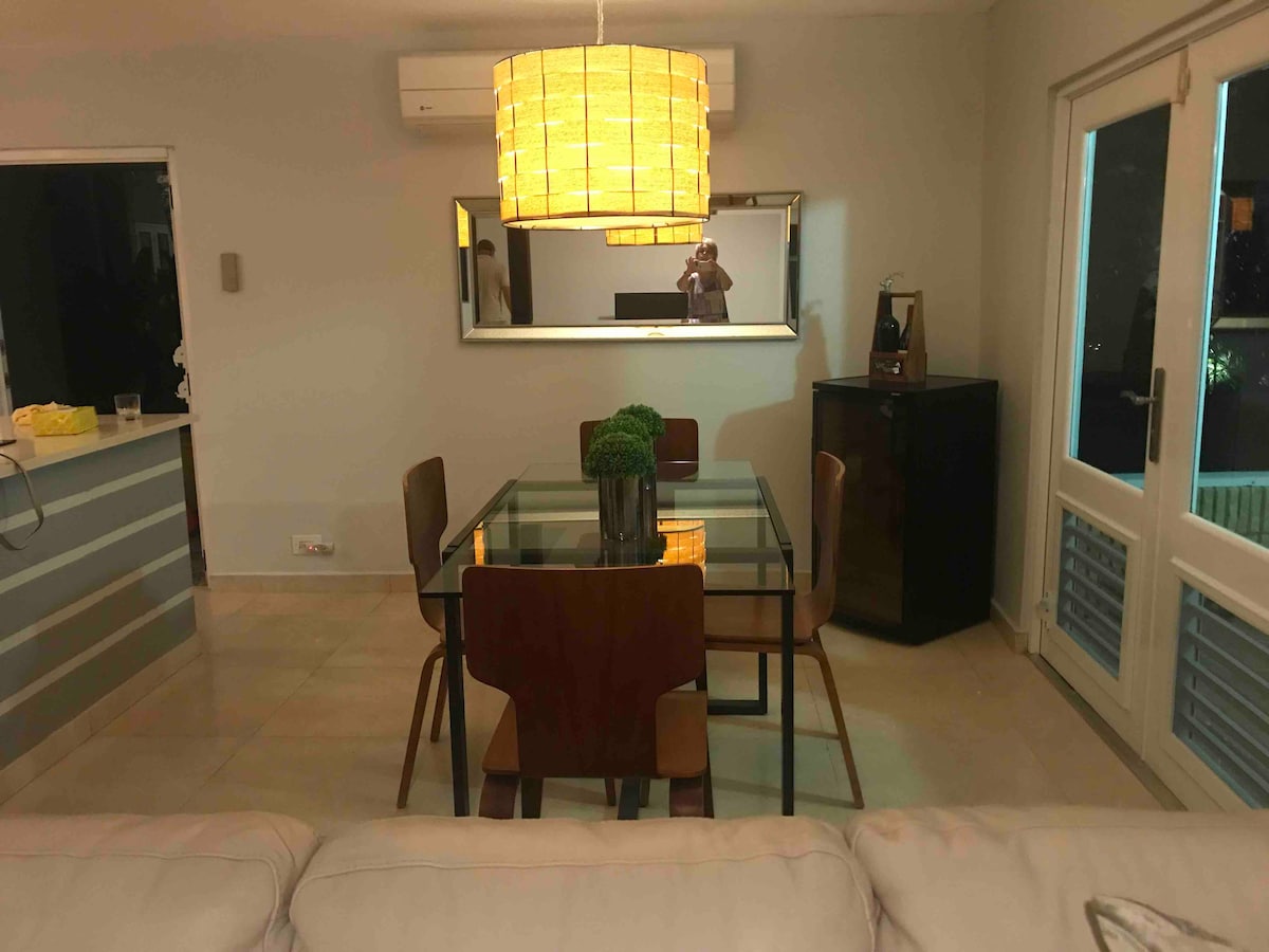 多拉多（ Dorado ）的舒适房源，靠近海滩和大使馆套房