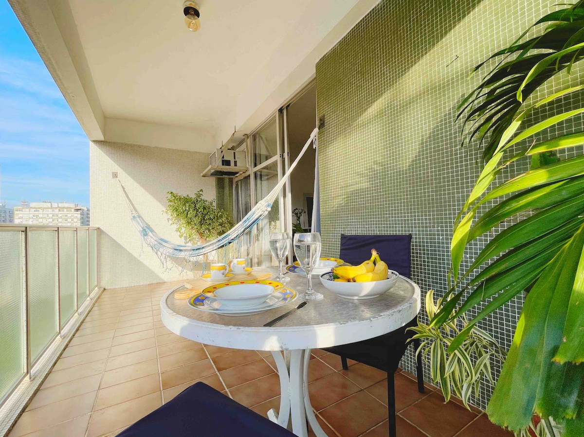 Amazing flat with pool near the beach of Ipanema