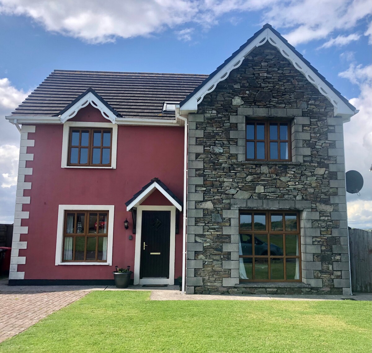 Seaside Home overlooking Ardmore Bay