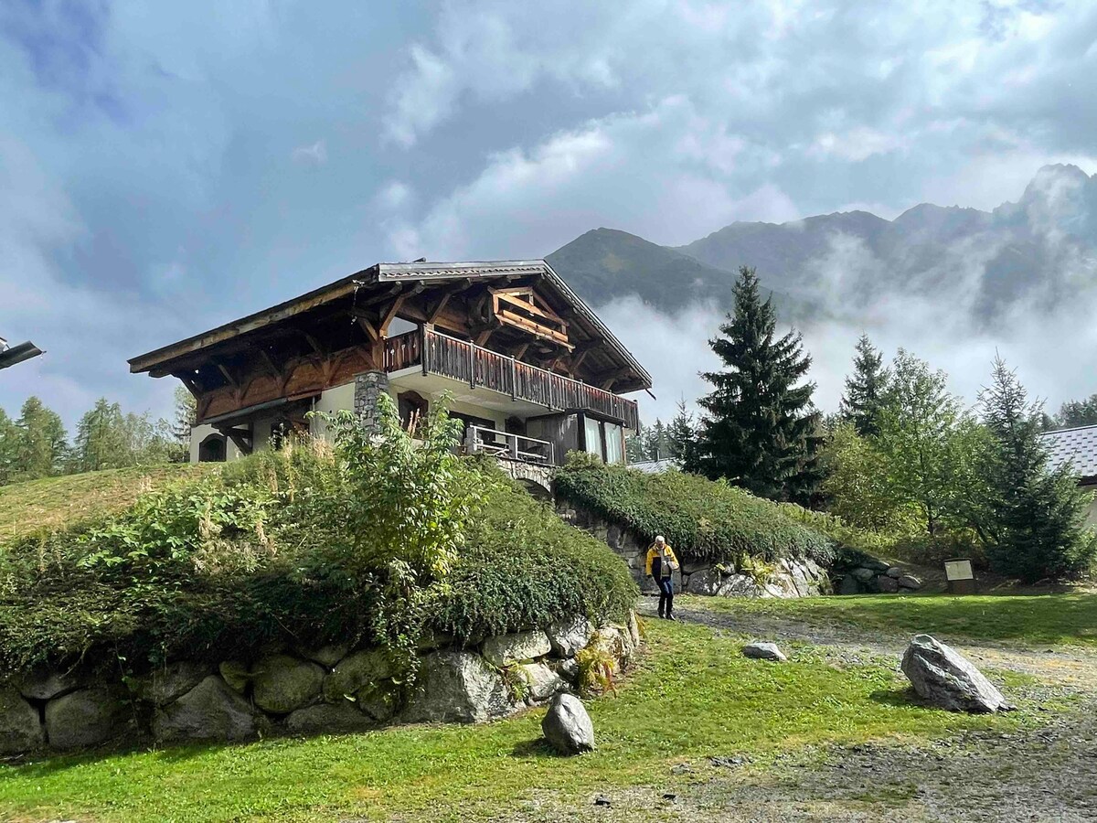 Ski in ski out Chalet next to  lift Grande Montets